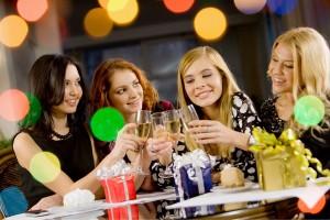 Bachelorette pártversenyek: 8 szórakoztató party-ötlet