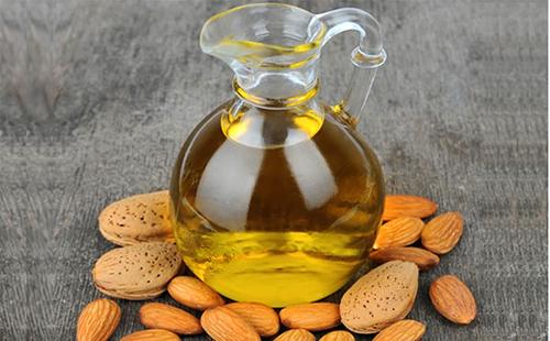 Lahodné mandlové ořechy vytvářejí zdravý olej