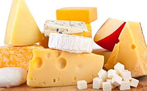 Diverse varietà di formaggio