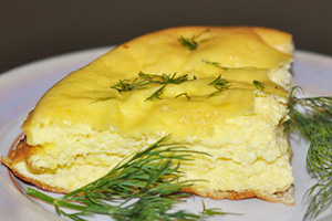 Omelet na may mga halamang gamot