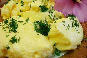 Omeleta s bylinkami v sáčku