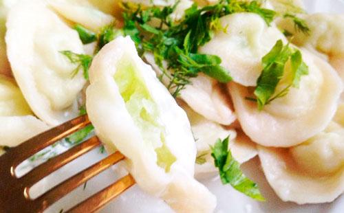 Paano magluto ng mga dumplings mula sa labanos: tandaan ang mga lumang recipe