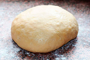 الزلابية على المياه المعدنية في صانع الخبز