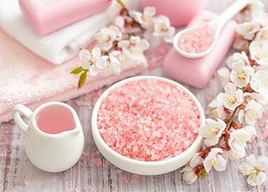 Růžová kosmetická sůl