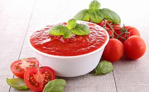 Große Portion frische Tomatensauce