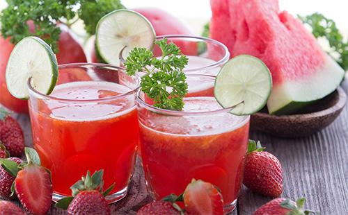 Wassermelonen-Fruchtfleisch-Getränk