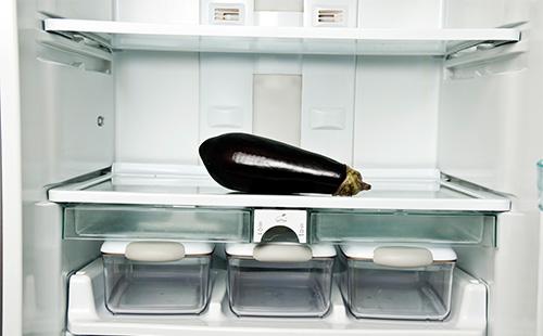 Padlizsán a hűtőben