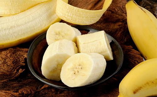 Plátky banánů