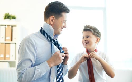 Syn a otec kravaty