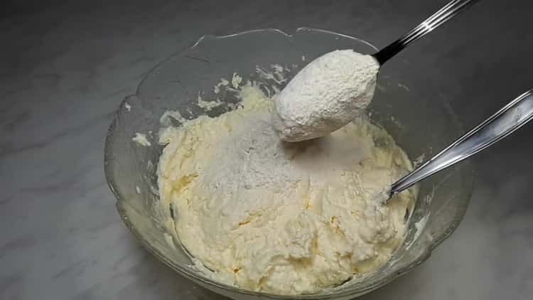 Sumaišykite ingredientus, kad gautumėte sūrio pyragaičius