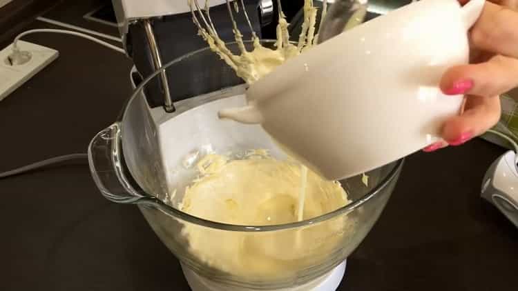Per preparare la torta Kiev a casa: prepara gli ingredienti per la crema