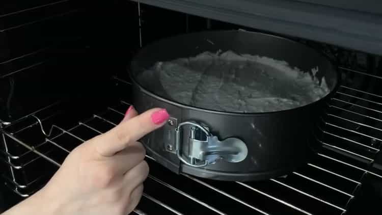 Για να κάνετε κέικ Κίεβο στο σπίτι: βάλτε μαρέγκες στο φούρνο