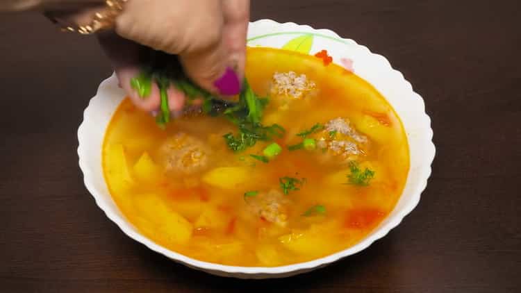 Mabagal na lutong sopas ng meatball - isang simpleng recipe
