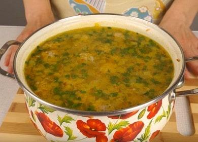 Деликатна и лека супа с кюфтета и ориз: стъпка по стъпка рецепта със снимка.