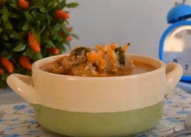 Una deliziosa ricetta per la zuppa di agnello kharcho con foto e video passo-passo.