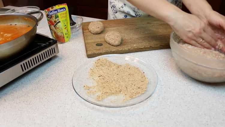 Valmista leipä kastikkeiden leivonnaisten valmistukseen