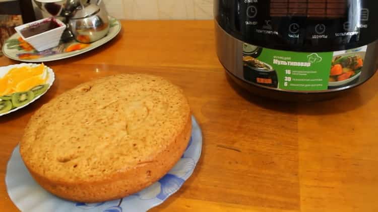 Για να προετοιμάσετε ένα κέικ μελιού σε μια βραδεία κουζίνα, ψήστε το μπισκότο