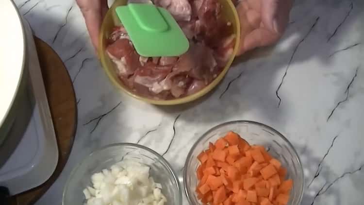 Schritt für Schritt Rezept für Schweinefleisch Kharcho-Suppe mit Foto