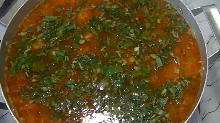 Schweinefleisch Kharcho Suppe - ein köstliches und reichhaltiges Rezept