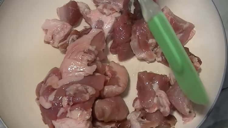حساء لحم الخنزير kharcho: وصفة