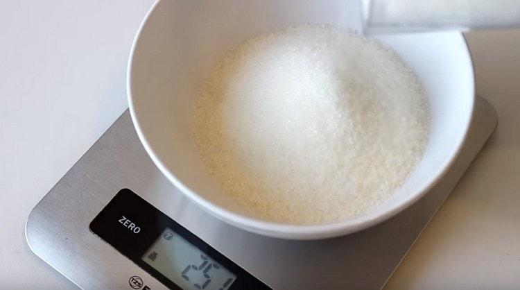Cukr se sklízí stejně jako gramy šťávy.