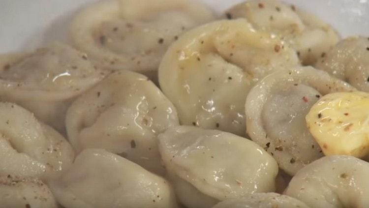 Tulad ng nakikita mo, ang pagluluto ng dumplings ayon sa klasikong recipe ay madali.