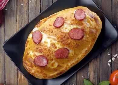 Eredeti pizza egy kenyérre a sütőben: főzzük a recept szerint egy fotóval.