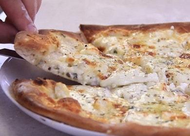 كيف تتعلم كيف تطبخ بيتزا الجبن اللذيذة