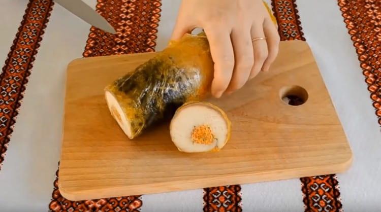 Vyzkoušejte to a vy vaříte tak originální rolku makrely podle našeho receptu.