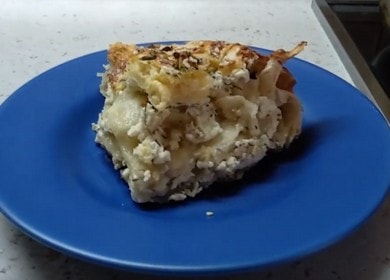 Puff pastry pie na may cottage cheese - masarap, mababa-calorie at mabilis na maghanda