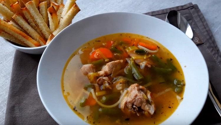 Ето такава необичайна заешка супа, която можете да готвите у дома.