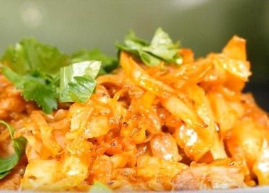 Νόστιμο στιφάδο λάχανο με κοτόπουλο: μια συνταγή με φωτογραφίες βήμα προς βήμα.