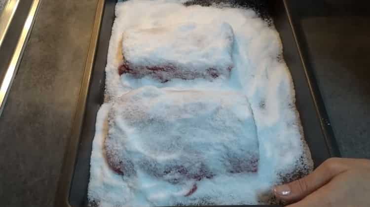 Naudanlihan basturman keittämiseksi suola liha