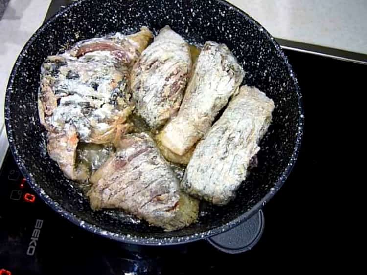 Как да научите как да готвите вкусен пържен шаран на шаран