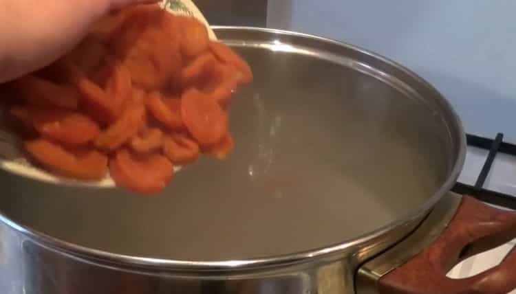 Herkullisia kuivattuja aprikoosikompoteja - talviresepti