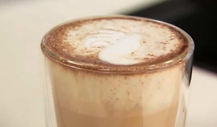 Nézze meg, hogyan készíthet otthon cappuccino kávét.