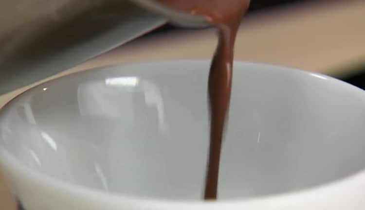 Ízletes kávé csokoládéval kész