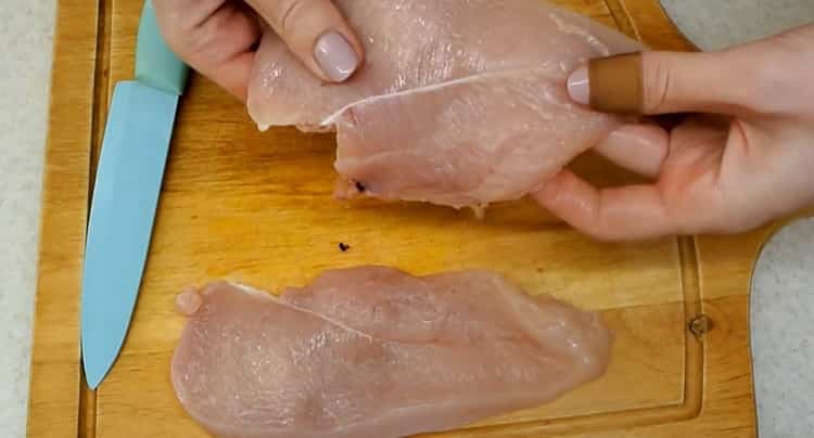 Per tagliare il petto di pollo