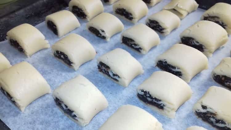 Soubory cookie vyrobené z tvarohu bez másla a margarínu podle postupné receptury s fotografií