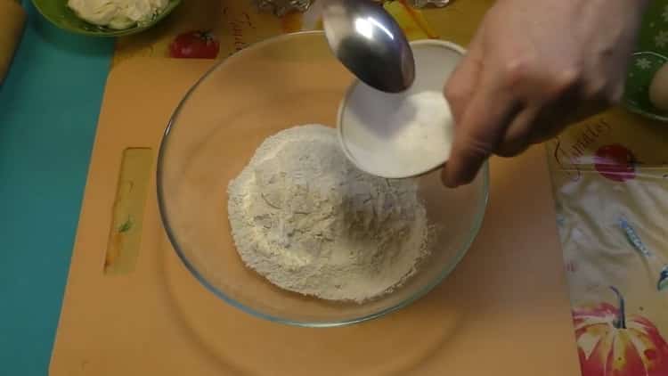 За да приготвите бисквитки върху маргарин, подгответе съставките