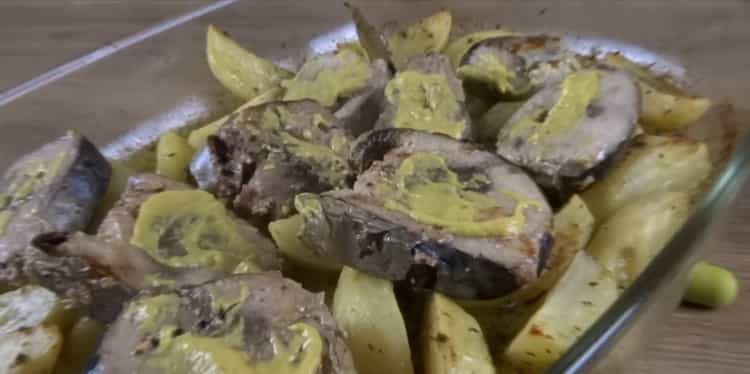 Wie man leckeren Fisch und Kartoffeln im Ofen kocht