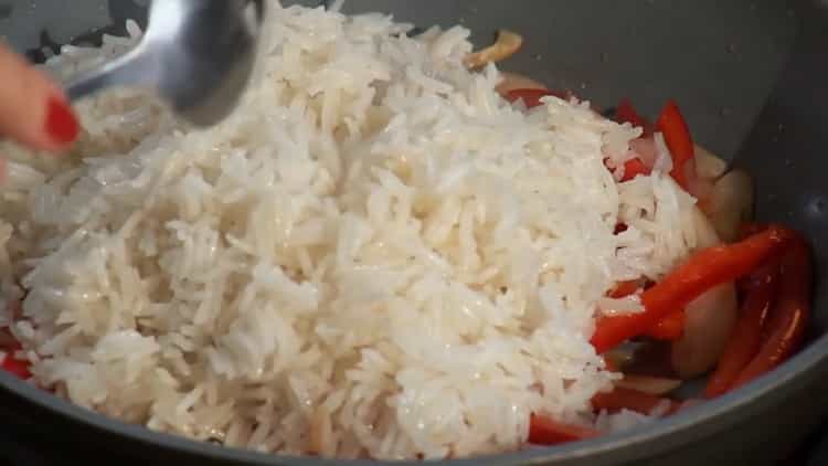 السمك اللذيذ مع الأرز - النتيجة في المطاعم