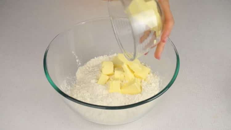 Hogyan lehet főzni egy leveles süteményt egy egyszerű fénykép recepttel