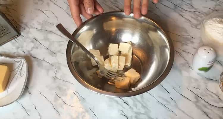 لإعداد بسكويت الجبن ، تحضير المكونات
