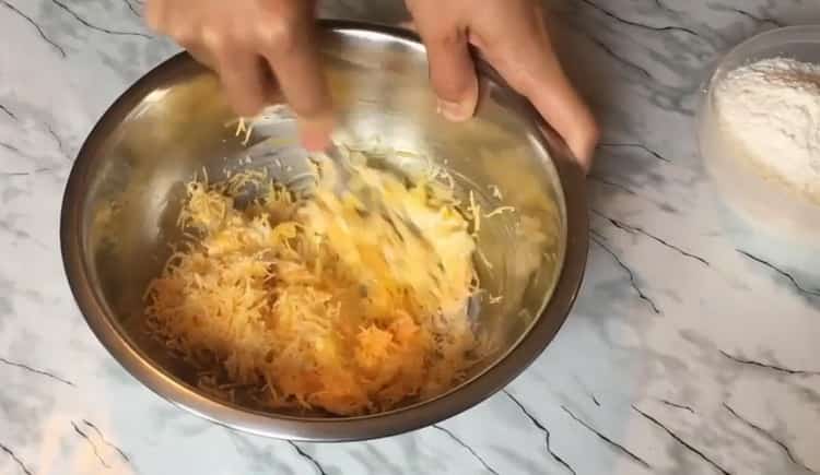 За да направите сирене бисквити, смесете съставките