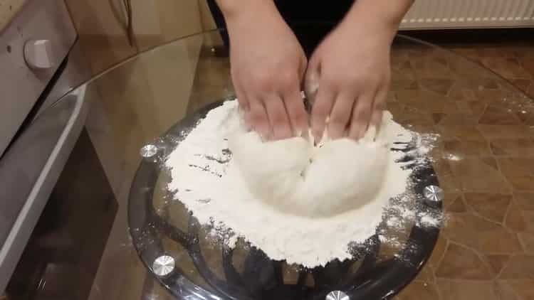 Manti ζύμη στο γάλα σύμφωνα με μια συνταγή βήμα προς βήμα με φωτογραφία