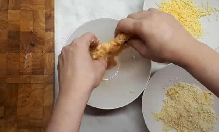 A nyúlfilé elkészítéséhez a főzés receptje szerint el kell készíteni az összetevőket