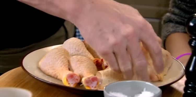 A fricassee csirke elkészítéséhez készítse elő az összetevőket