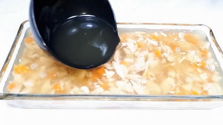 Gelatina di pollo - una ricetta molto semplice e gustosa