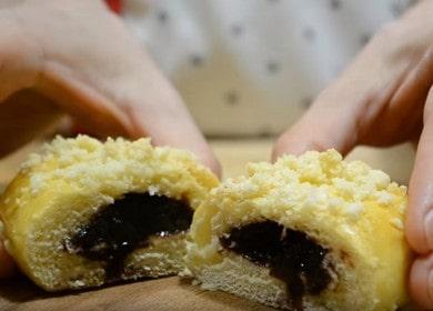 Leckeres Brötchen mit Marmelade kochen: ein interessantes Rezept mit Schritt-für-Schritt-Fotos.